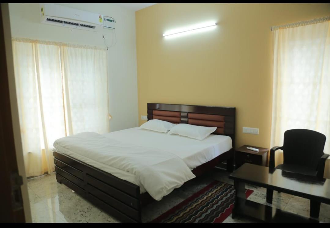 S V Home Stay Tirupati Zewnętrze zdjęcie